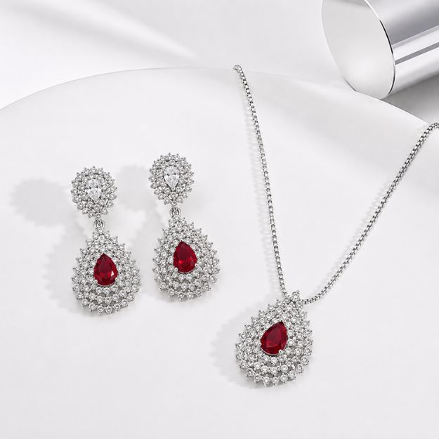 Emerald Red Jewelry Set